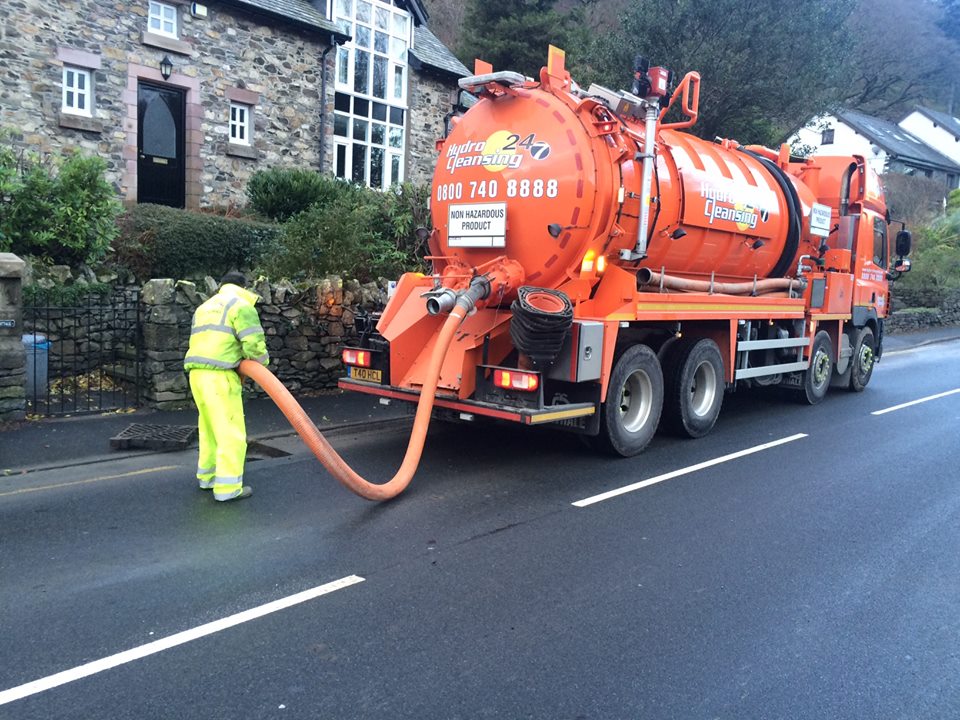Interconnected infrastructure cleaning
